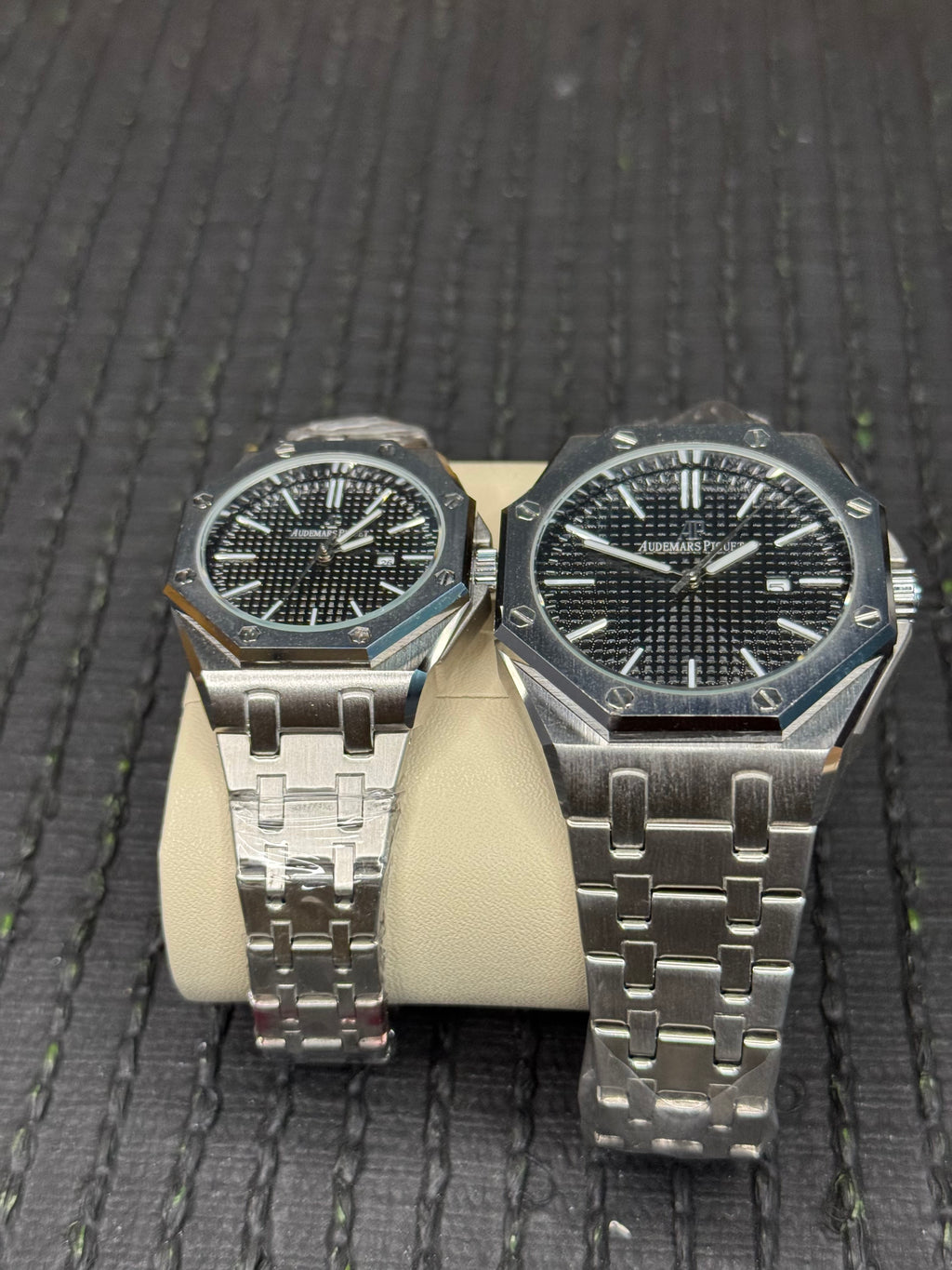 Ap royal oak black couples watch