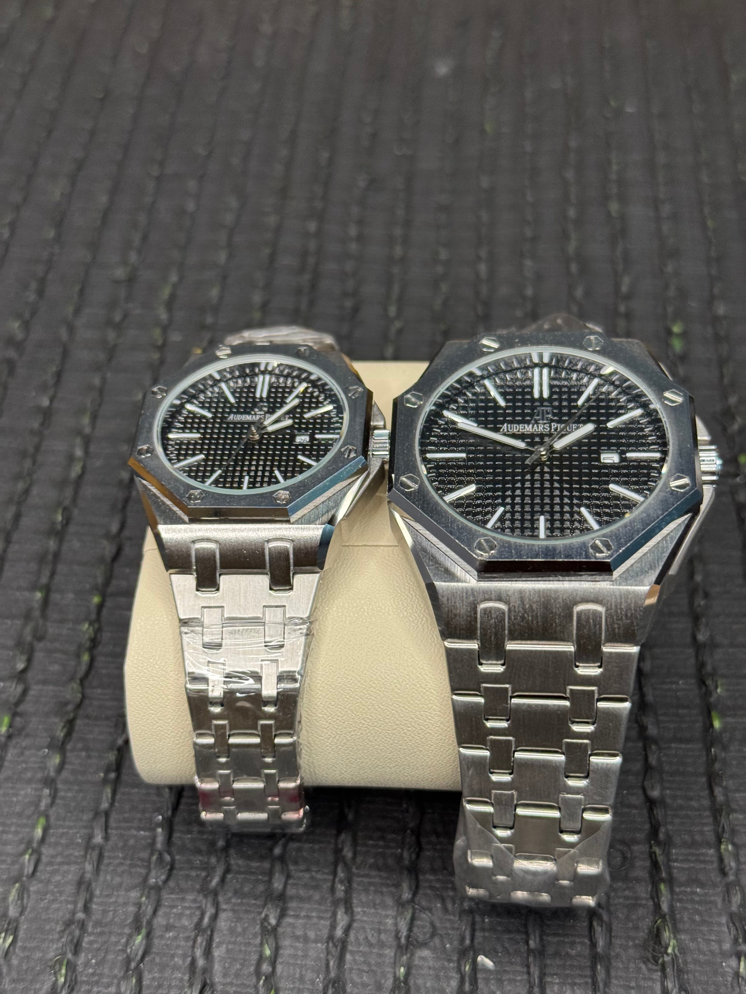 Ap royal oak black couples watch