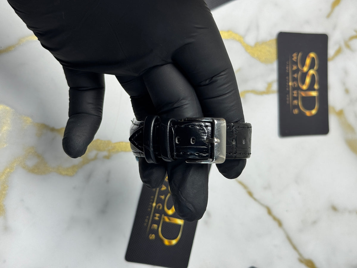 Cartier Tank plain Silver Black